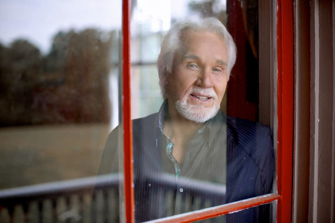 Kenny Rogers brings Christmas and Hits back to Moncton in November; on sale Friday