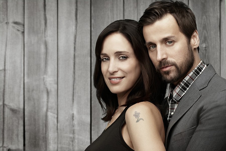 RAINE MAIDA AND CHANTAL KREVIAZUK UNVEIL MOON VS SUN – Canada’s Power Couple To Release Collaborative Debut Album March 1st